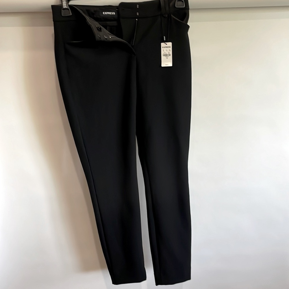 Express black work pant, size 2s, NWT